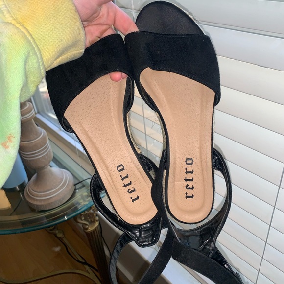 Retro Black and Tan Lac Up Platform Sandals. SUPER Cute, Size 8.5. - Picture 2 of 8